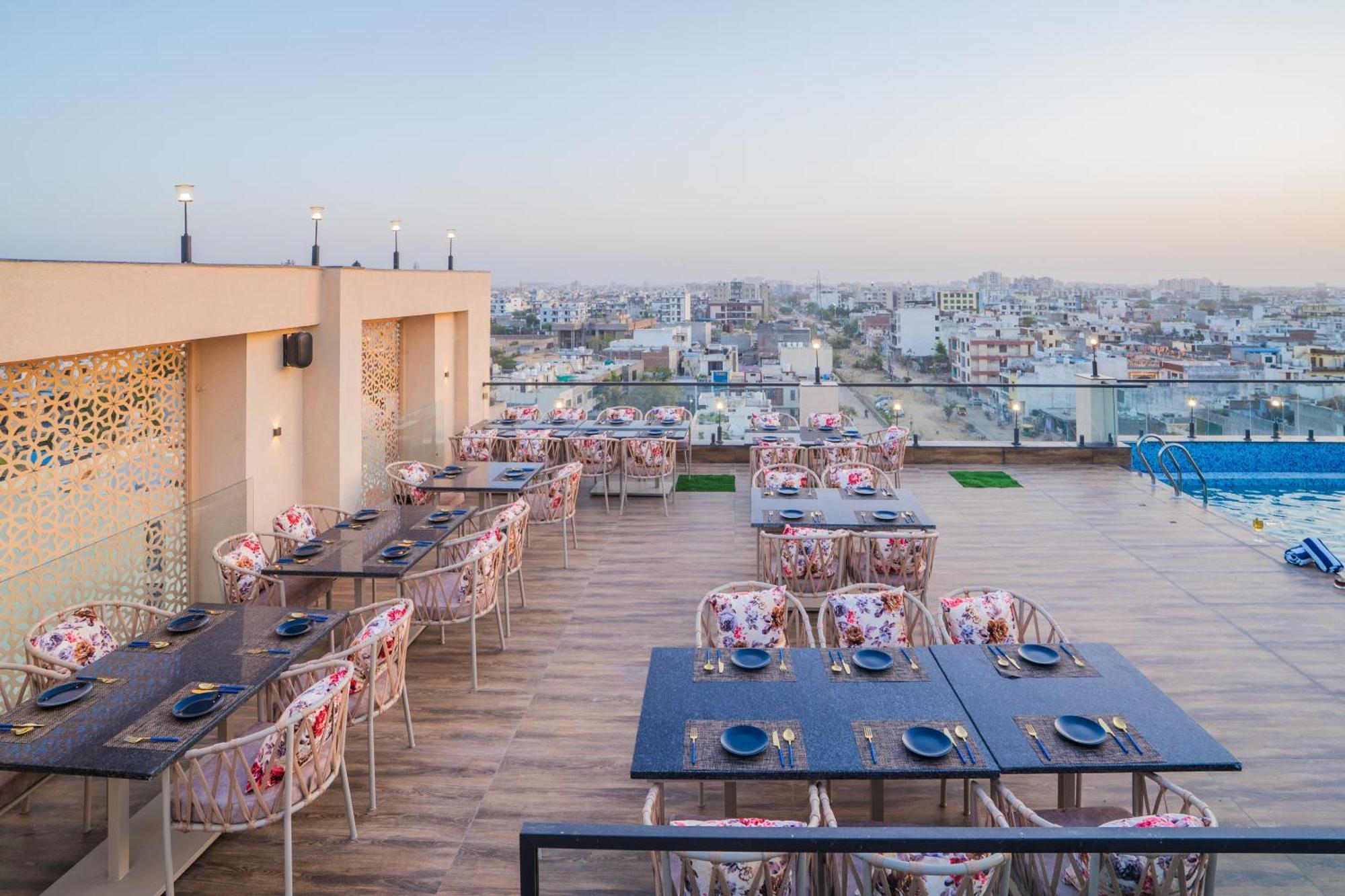 Royal Prime - A City Center Boutique Hotel In Jaipur Buitenkant foto
